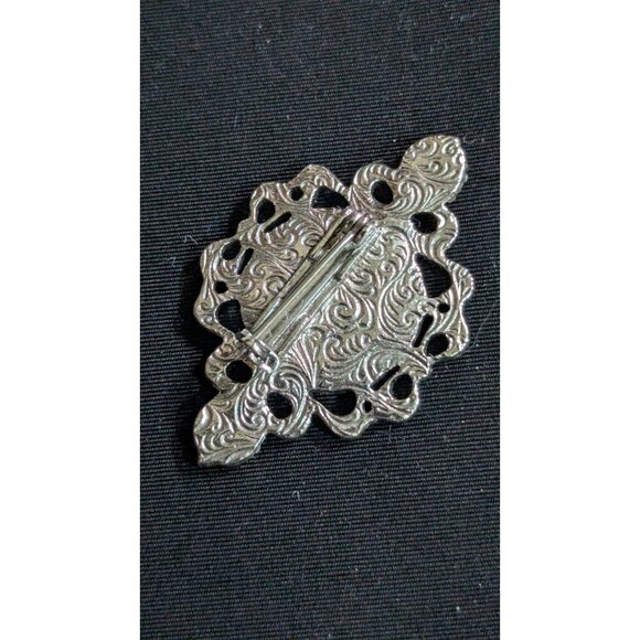 Vintage Silver-Tone Brooch With Faux Pearl Center & Mother Of Pearl Floral Accen - Picture 5 of 10